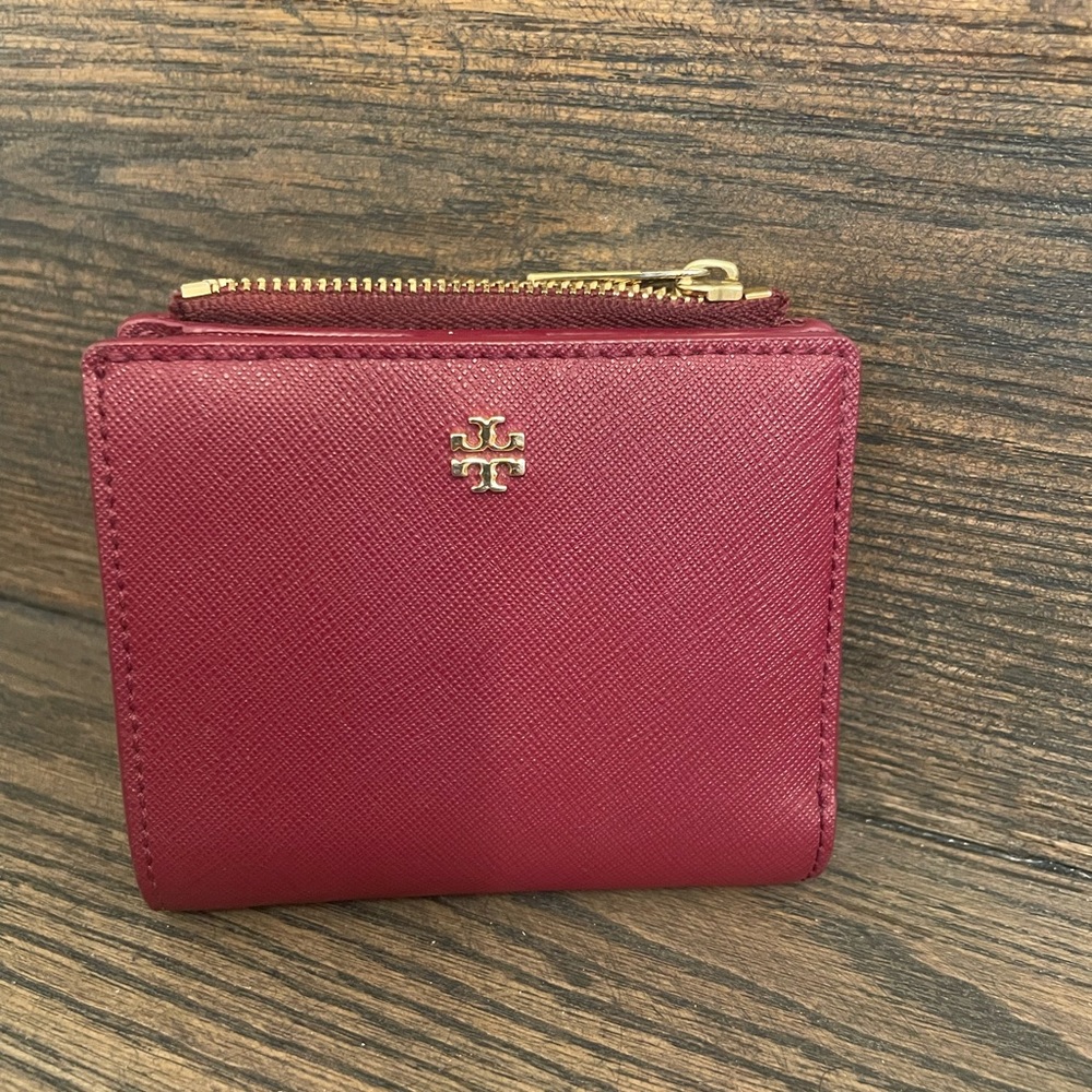 Tory Burch wallet
